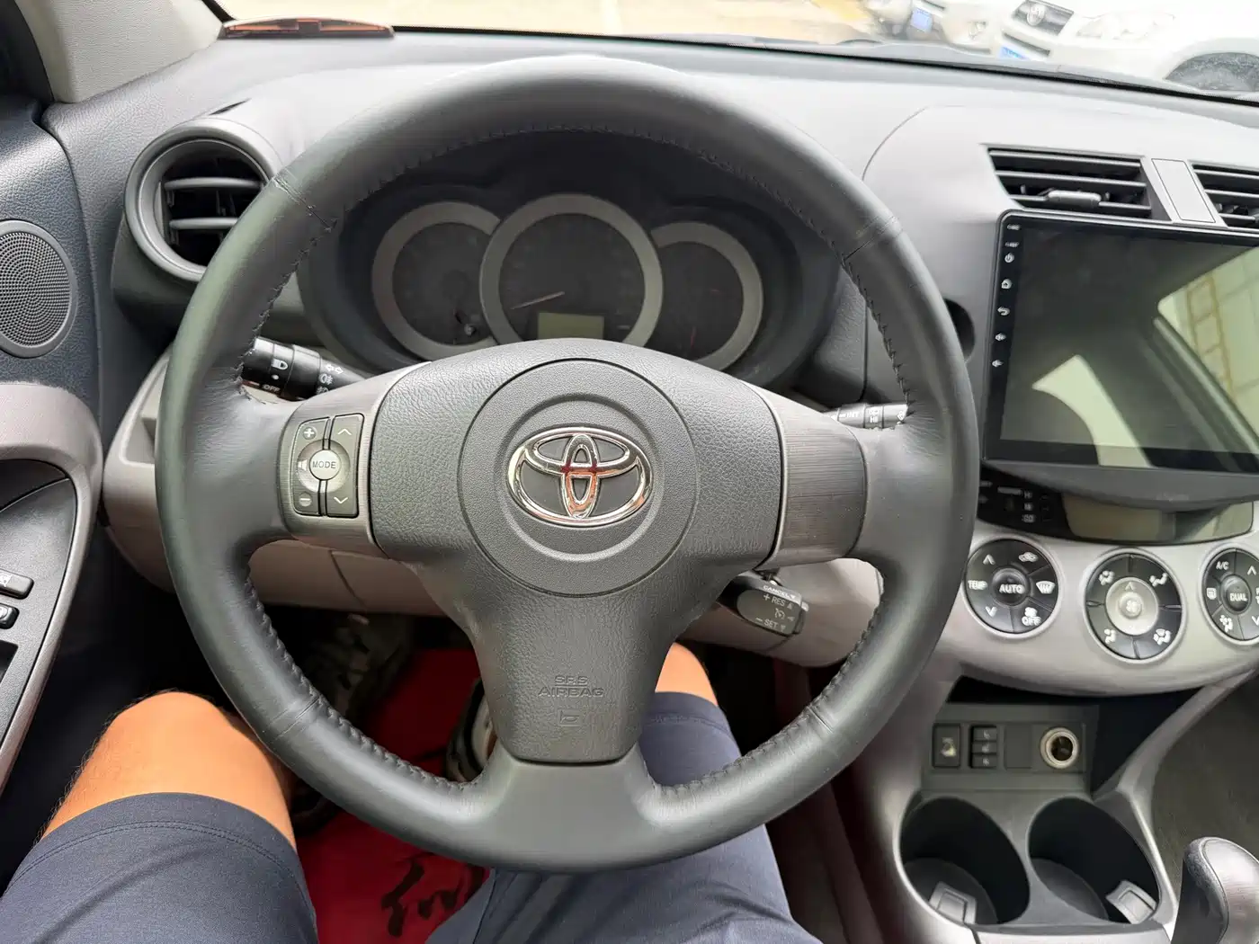 Toyota RAV4 (Import) 2008 2006 2.4 Luxury