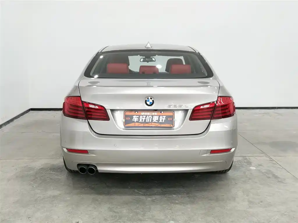 BMW 5 Series 2017 520Li Classic Edition фото 4