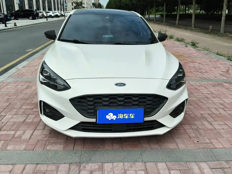 Ford Focus 2022 2021 Hatchback EcoBoost 180 Automatic ST Line