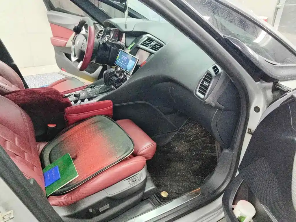 DS 5 (Import) 2013 2012 1.6T Luxury Edition