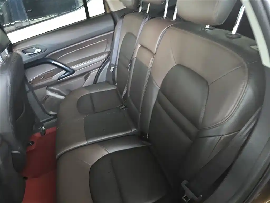 GAC Trumpchi Trumpchi GS4 2015 200T G-DCT Luxury Edition фото 17