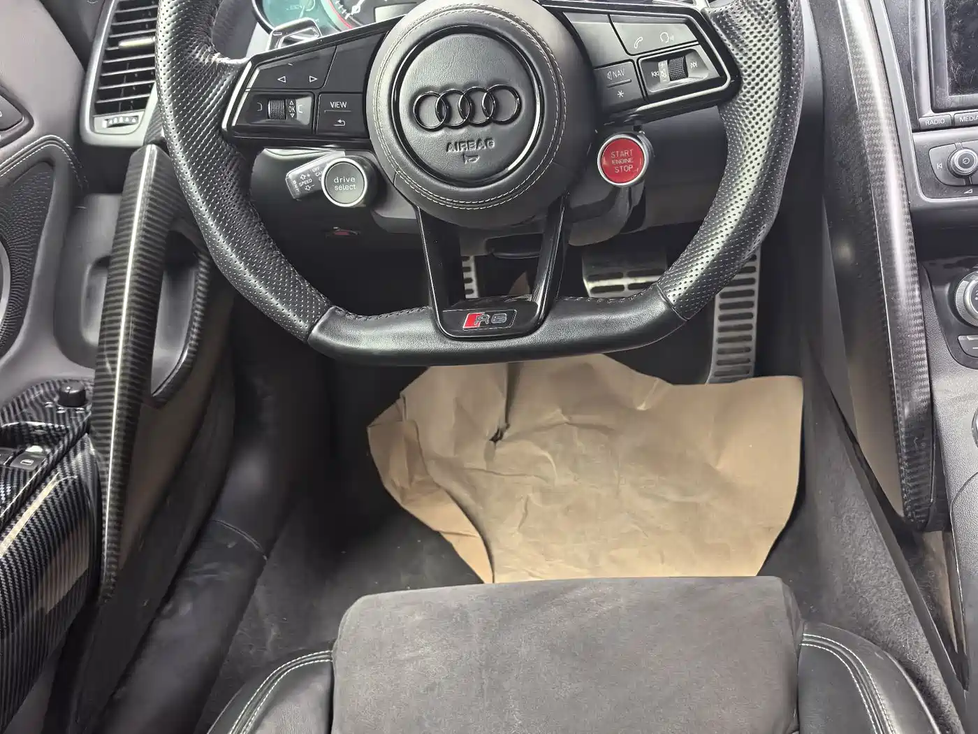 Audi R8 2012 5.2 FSI quattro Limited Edition фото 13