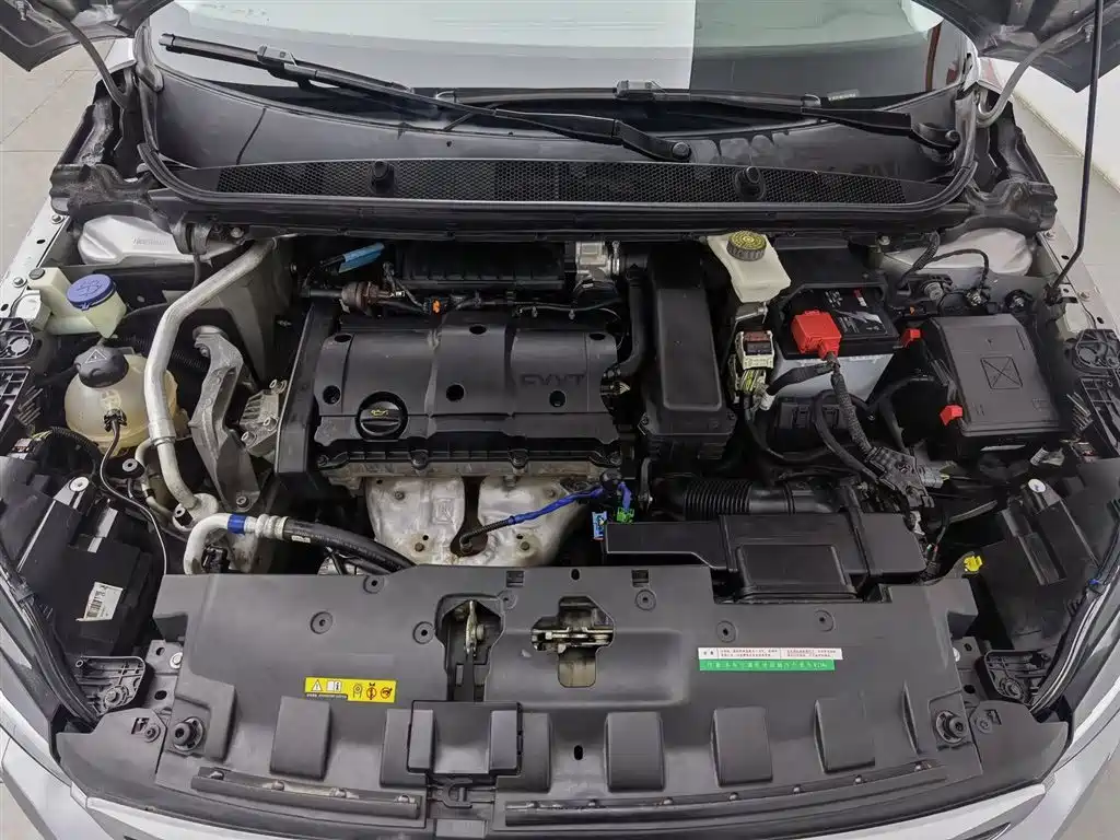 Peugeot 308 2018 1.6L Auto Luxury Edition фото 6