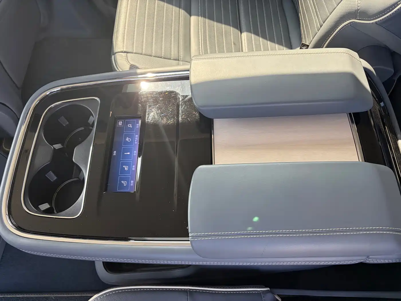Lincoln Navigator 2024 2022 3.5T Presidential Edition