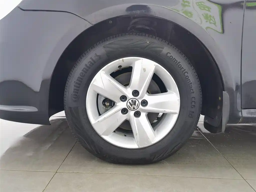 Volkswagen Lavida 2011 1.6L Automatic Leisure Edition фото 17
