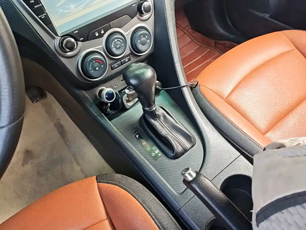 Haima Familia 2015 2014 M5 1.6L Automatic Elite