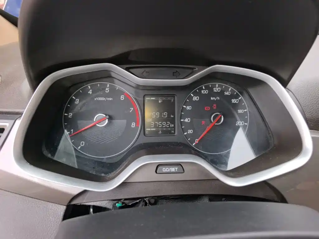 Baojun 310W 2018 2017 1.5L Manual Comfort China V