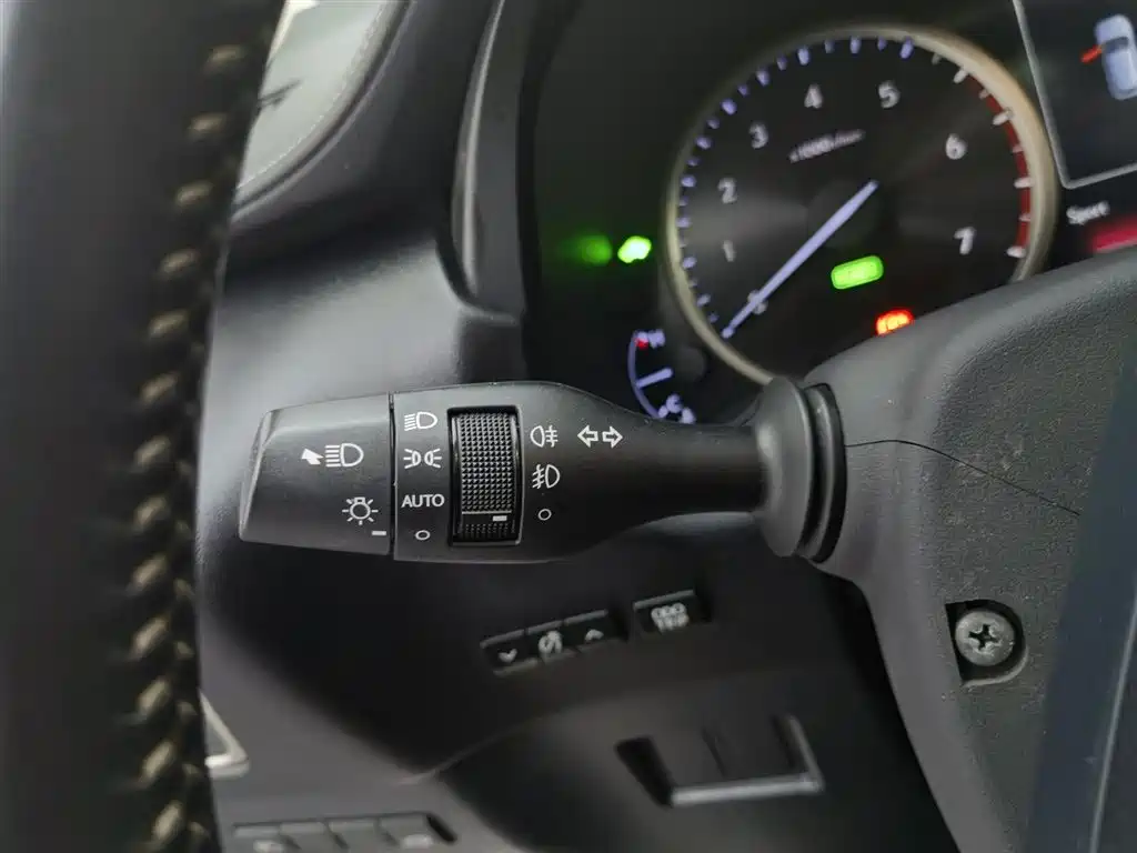 Lexus NX 2018 Model 300h FWD Fengshang Edition China V фото 21