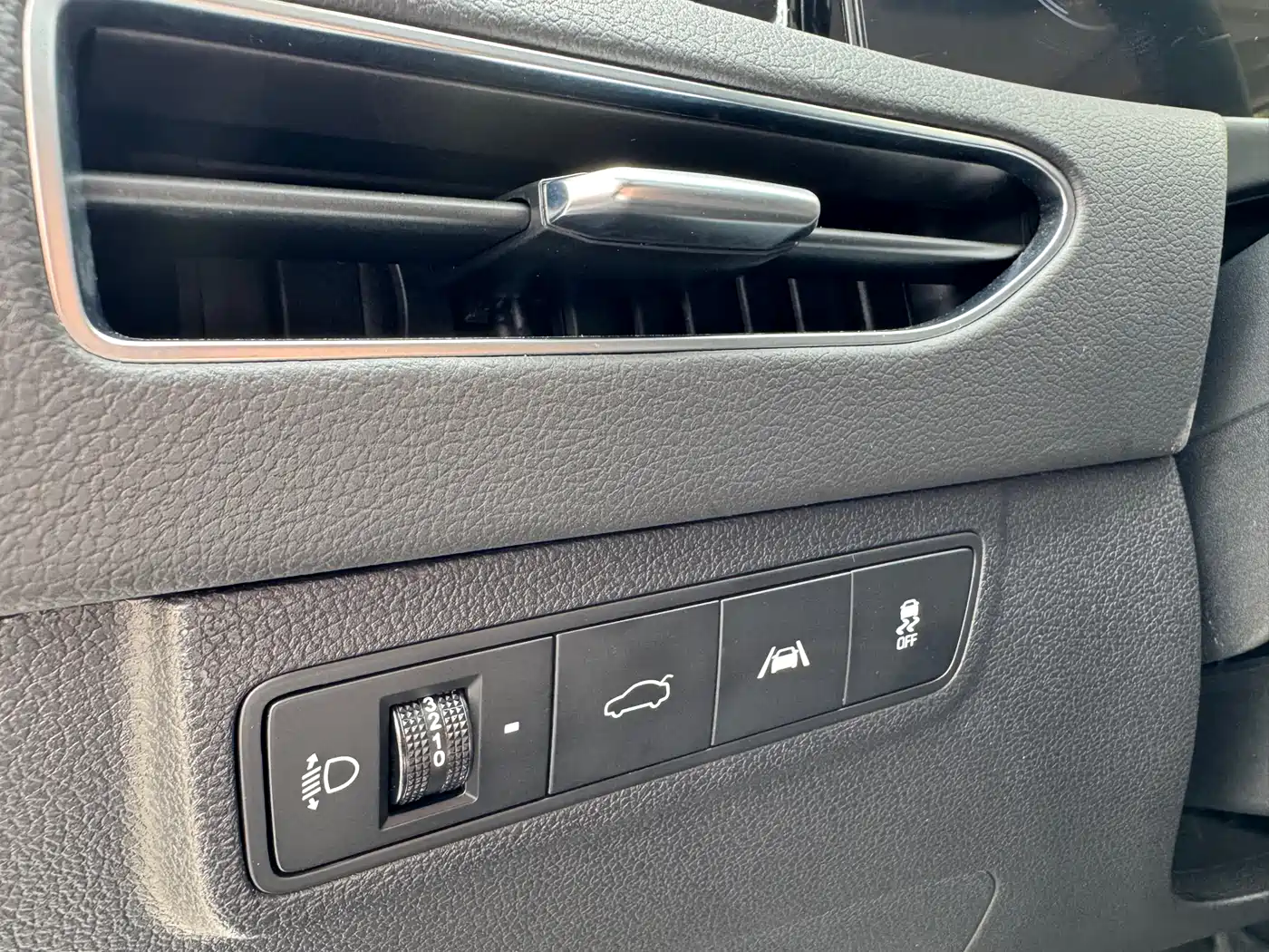 Hyundai Sonata 2020 270TGDi DCT GL Leading Edition фото 6