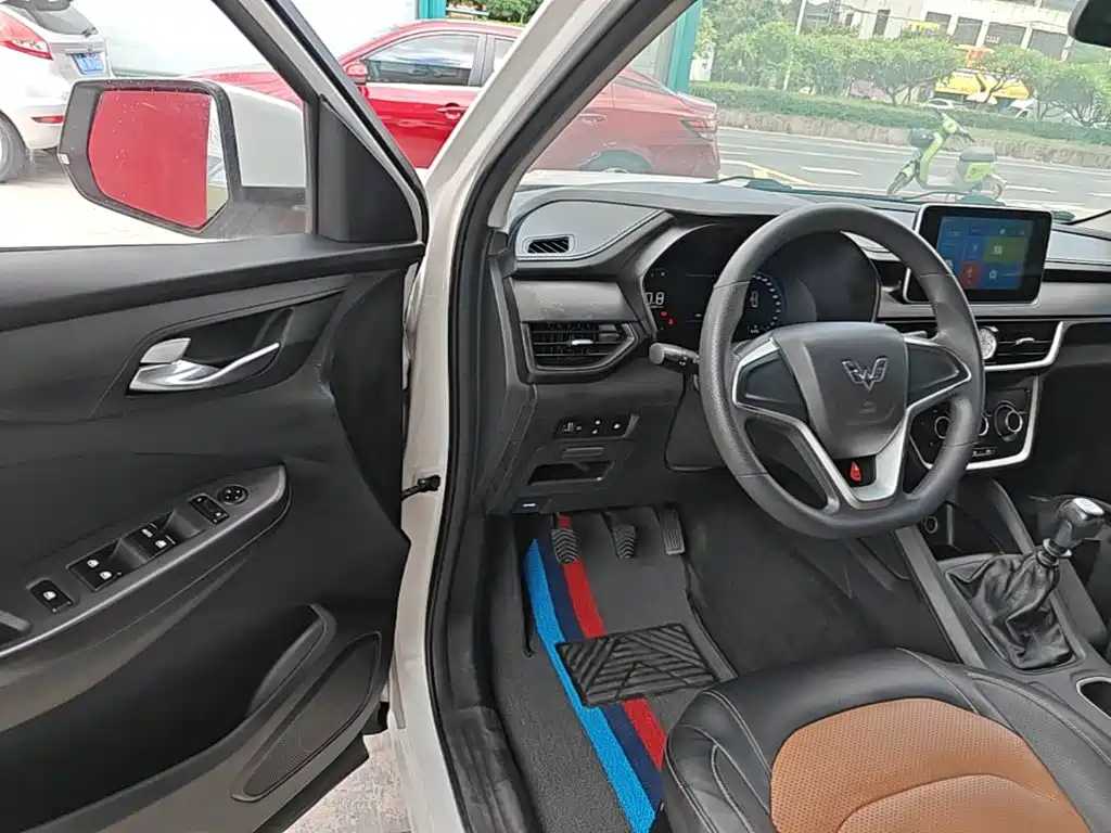 Wuling Motors Wuling Hongguang S3 2018 2018 1.5L Manual Comfort China V