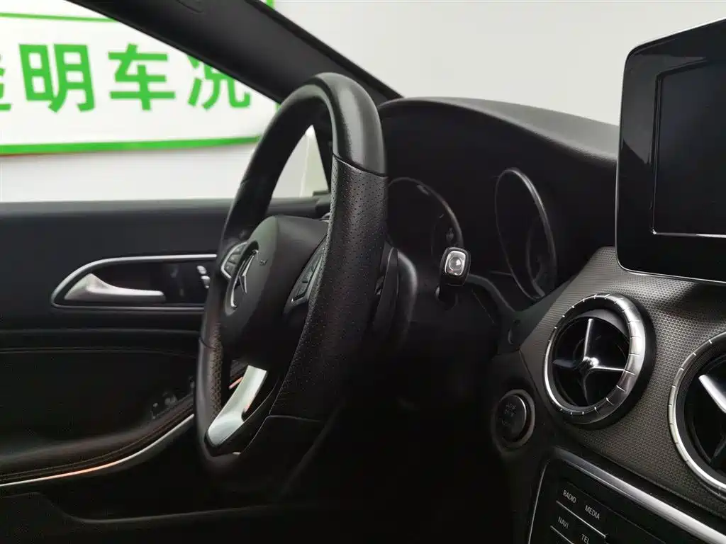 Mercedes-Benz CLA (Import) 2016 Facelift CLA 200 Style фото 22