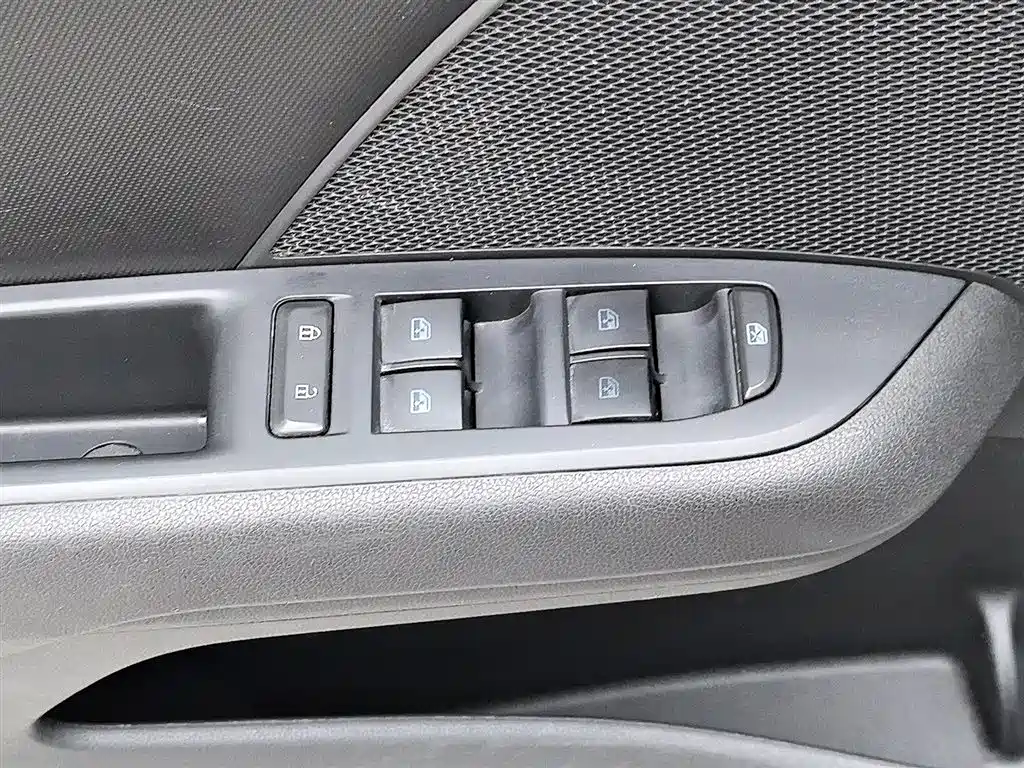 Chevrolet Cavalier 2019 320 Auto Sunroof Enjoyment Edition фото 9