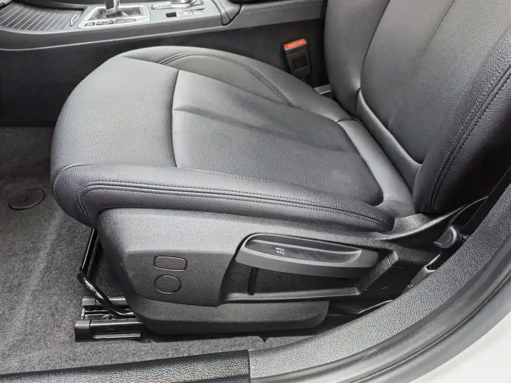 BMW 1 Series 2021 Facelift 120i M Sport фото 20