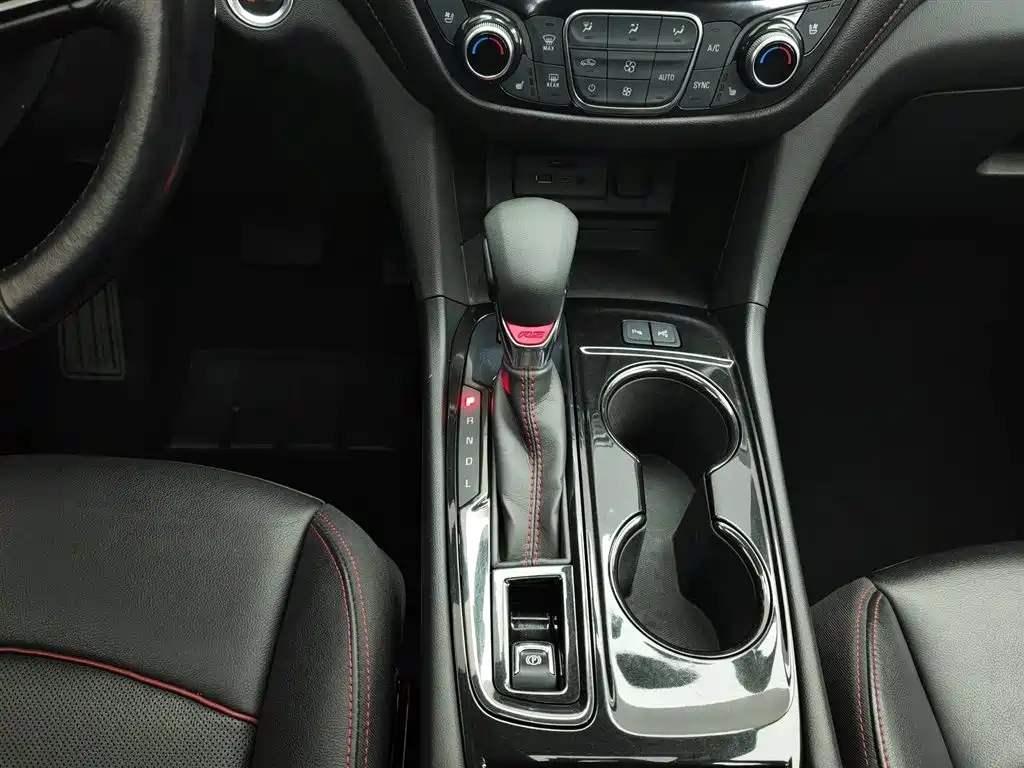 Chevrolet Equinox 2021 550T RS 4WD Intelligent Defender Edition фото 13