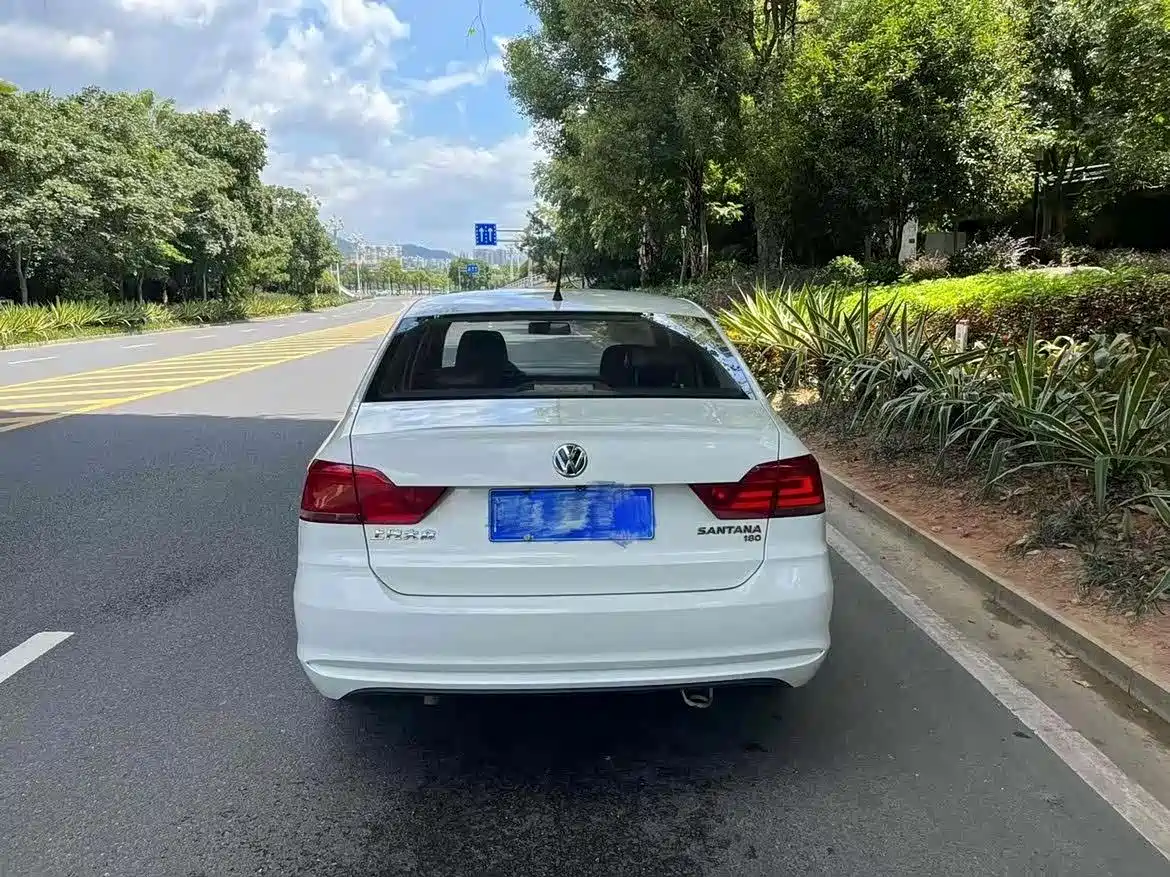 Volkswagen Santana 2016 1.6L Automatic Trend Edition фото 5
