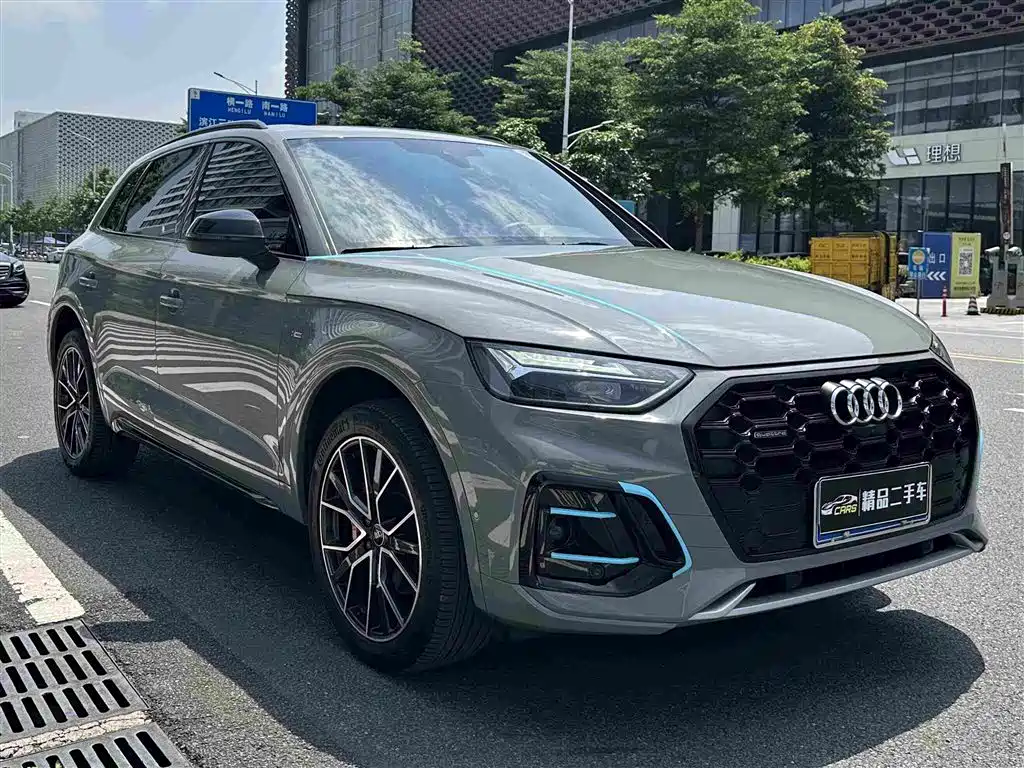 Фото 3 - Audi Q5L