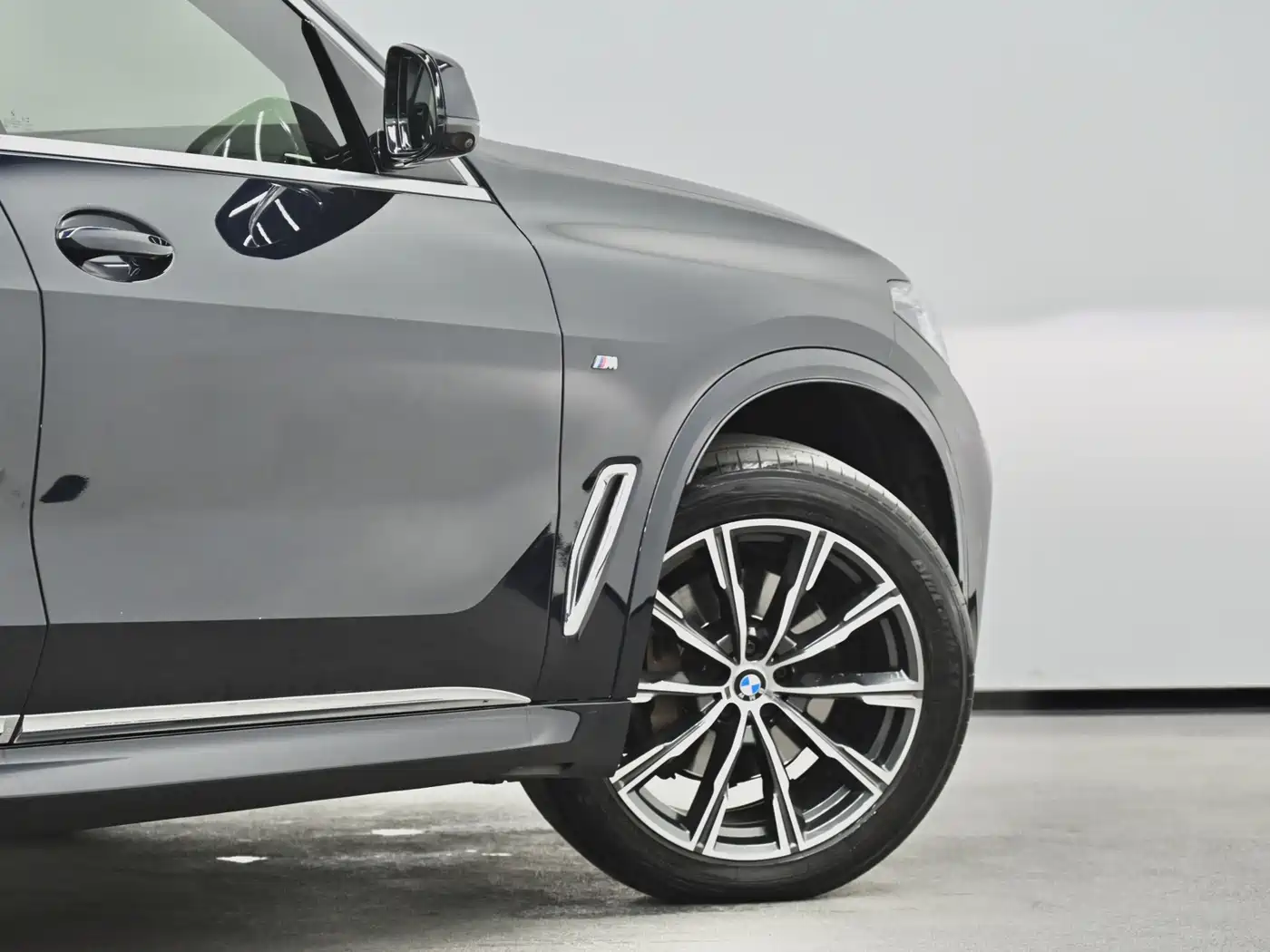 BMW X5 (Import) 2021 xDrive40i M Sport Package фото 32