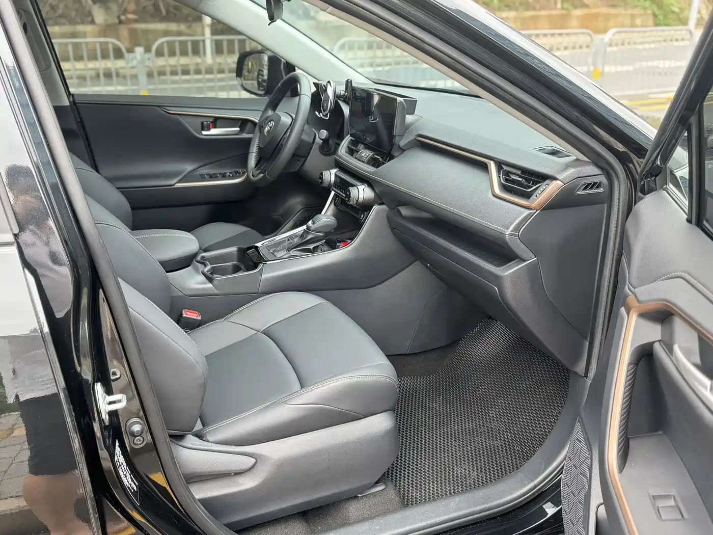 Toyota Wildlander 2024 2.0L CVT 2WD Urban Edition фото 7