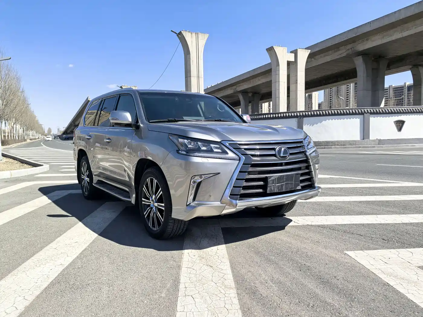 Lexus LX 2019 570 Prestige Luxury Edition фото 3