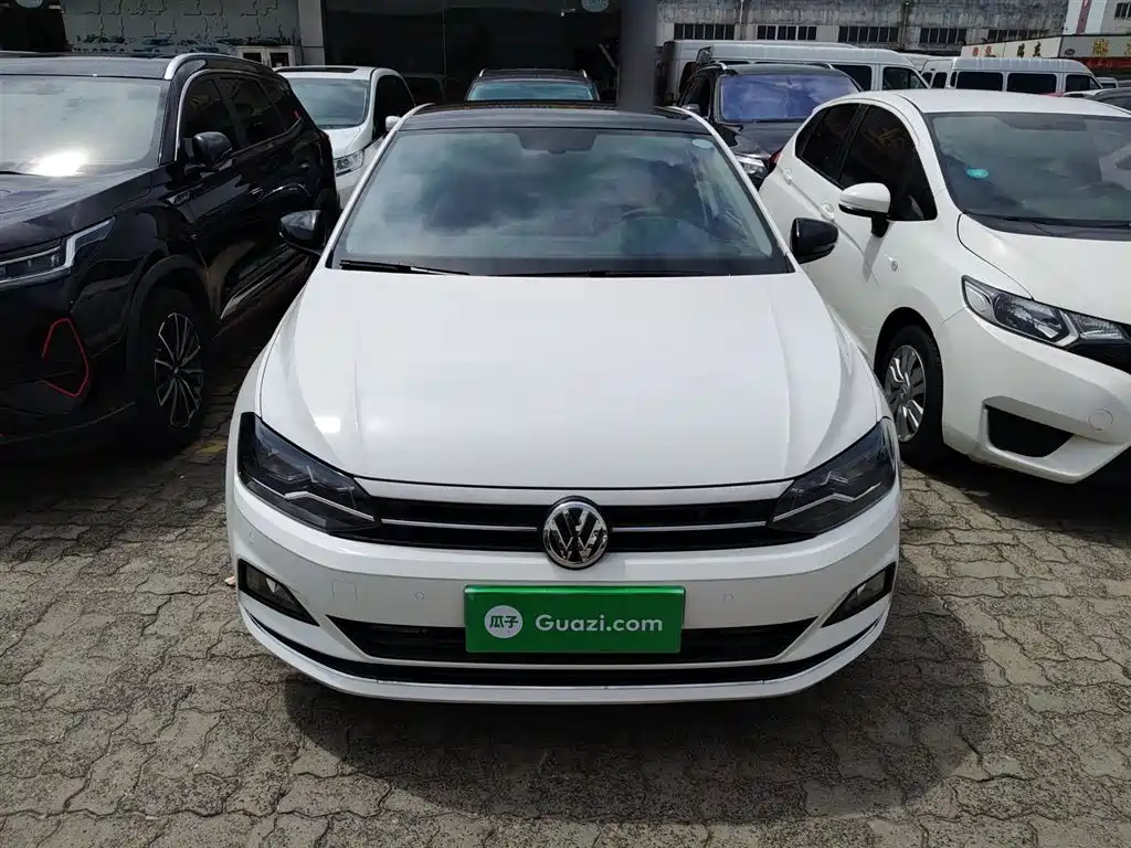 Volkswagen Polo 2019 Plus 1.5L Automatic Beats Trendy Edition фото 3