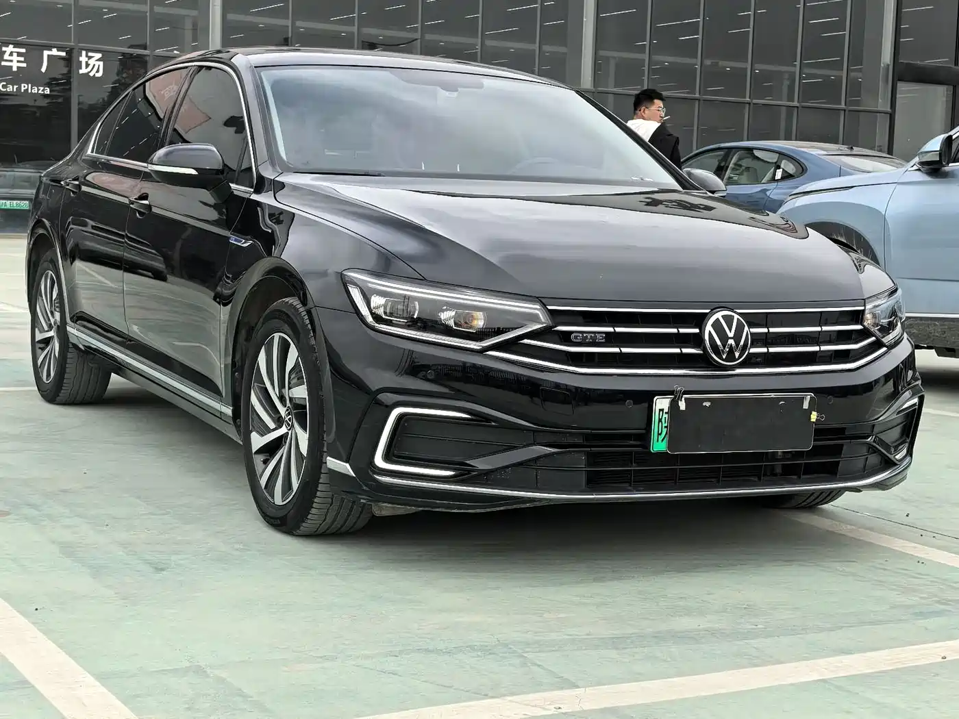 VOLKSWAGEN MAGOTAN GTE PLUG IN HYBRID
