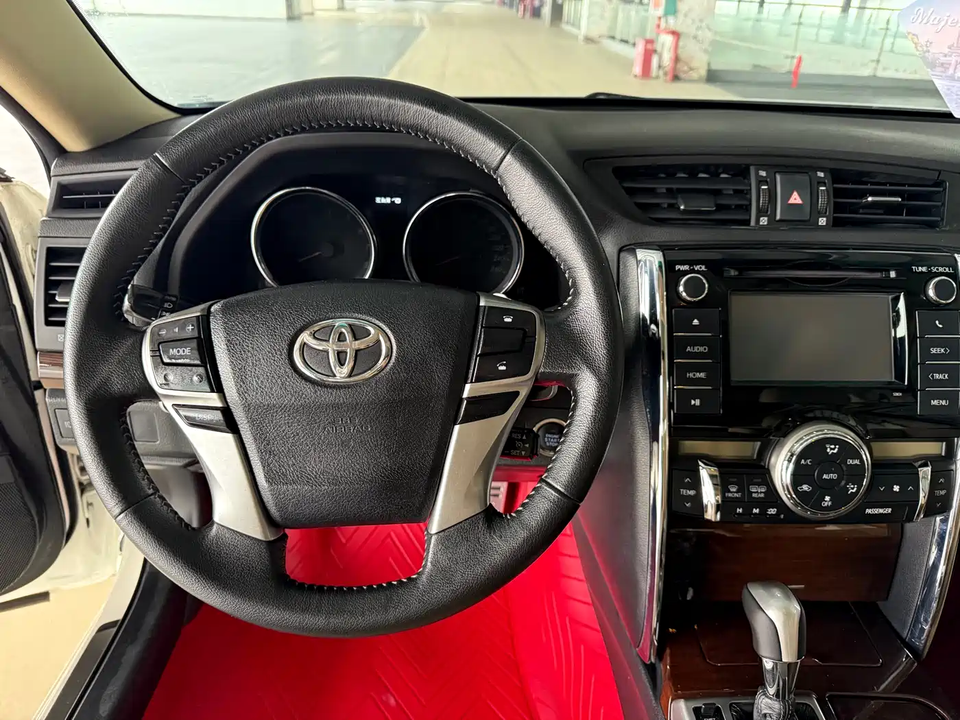 Toyota Reiz 2013 2.5V Premium Edition фото 9