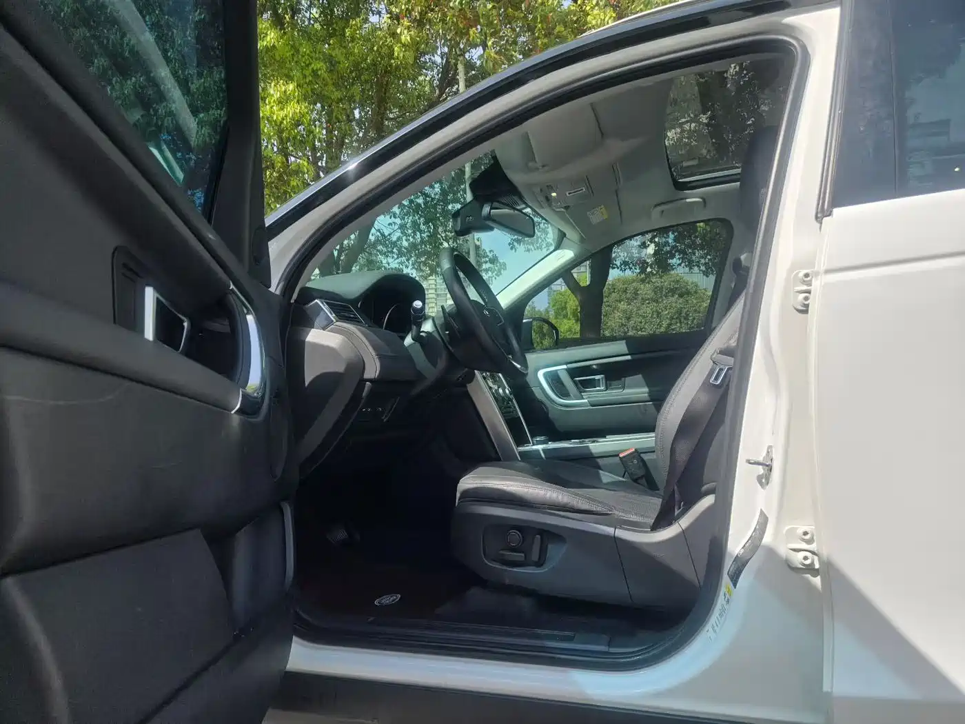 Land Rover Discovery Sport 2019 240PS SE Edition China V фото 4