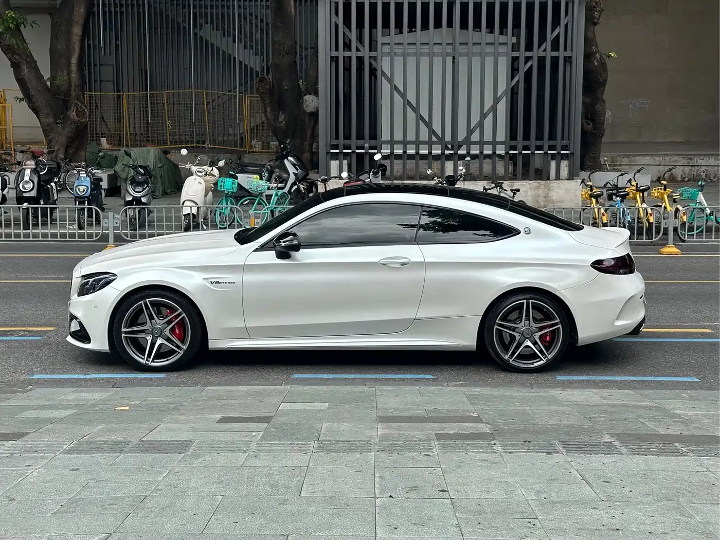 Mercedes-Benz C-Class AMG 2016 AMG C 63 Coupe фото 3