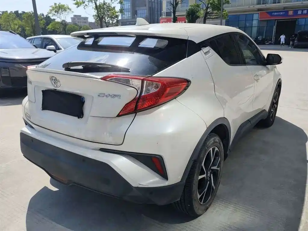 Toyota C-HR 2019 2018 2.0L Leading Edition China VI