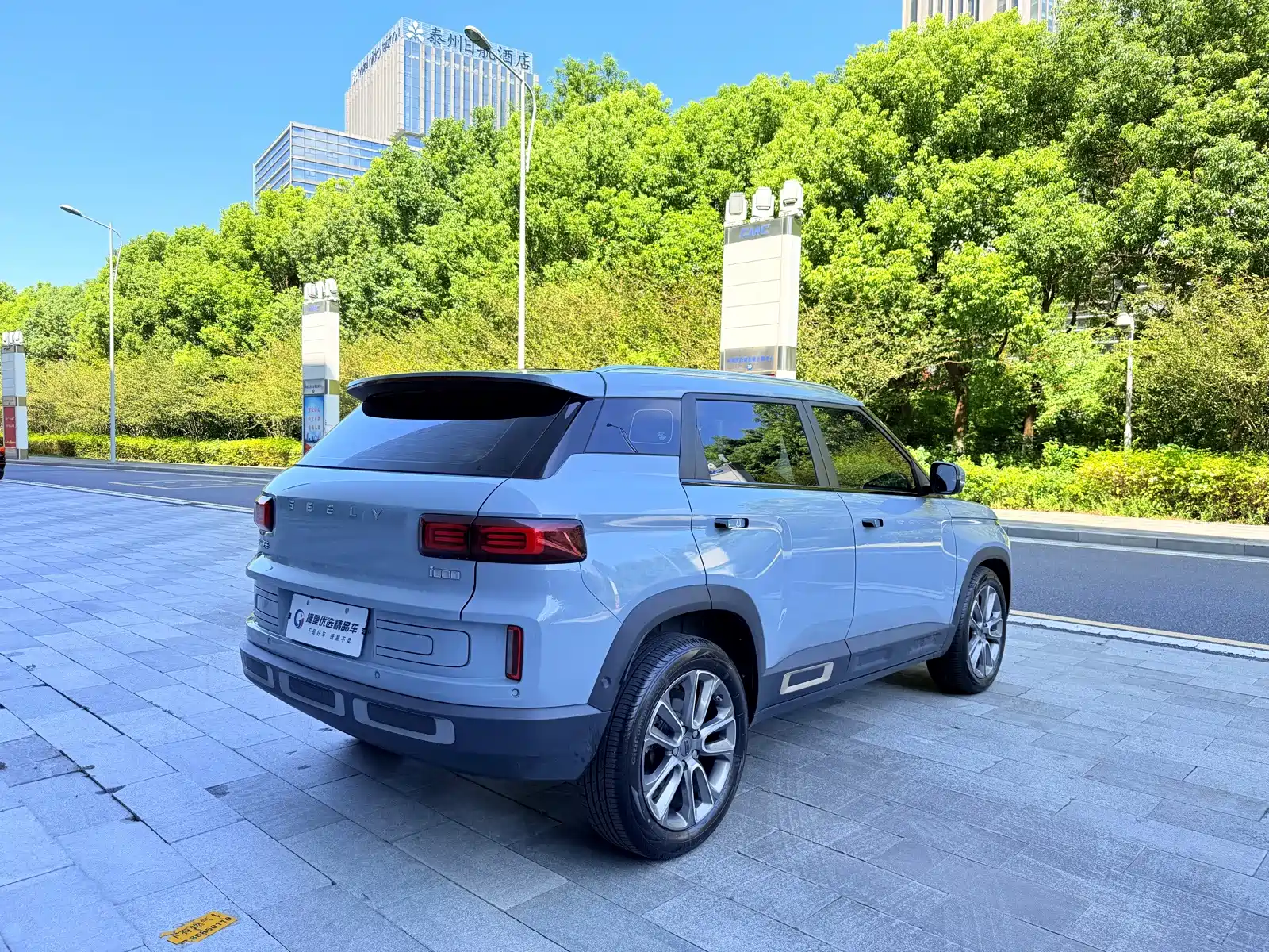 Фото 6 - Geely ICON