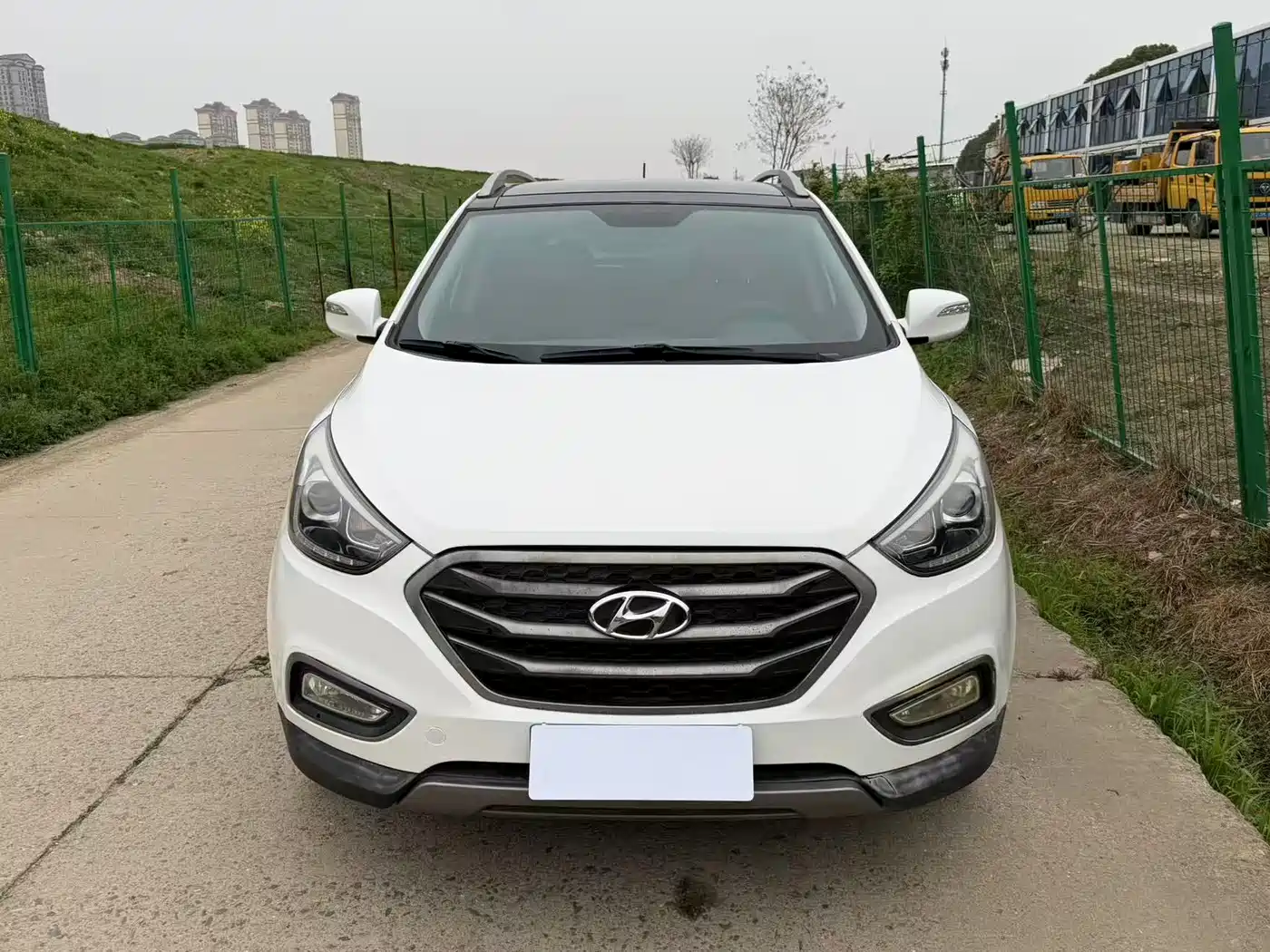 Hyundai Beijing Hyundai ix35 2013 2.0L Automatic 2WD Smart GLS China V фото 2