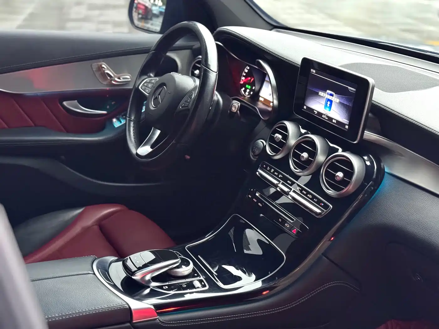 Mercedes-Benz GLC Coupe 2019 GLC 200 4MATIC Coupe SUV фото 15