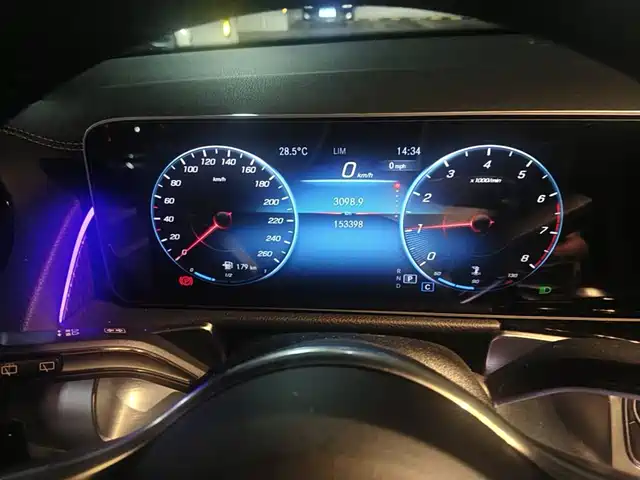 Mercedes-Benz GLB 2020 Facelift GLB 200 Style — фото 4