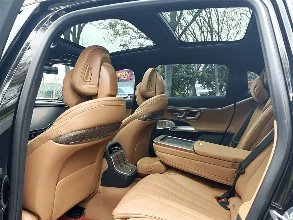 Mercedes-Benz E-Class 2025 E 300 L Luxury фото 10