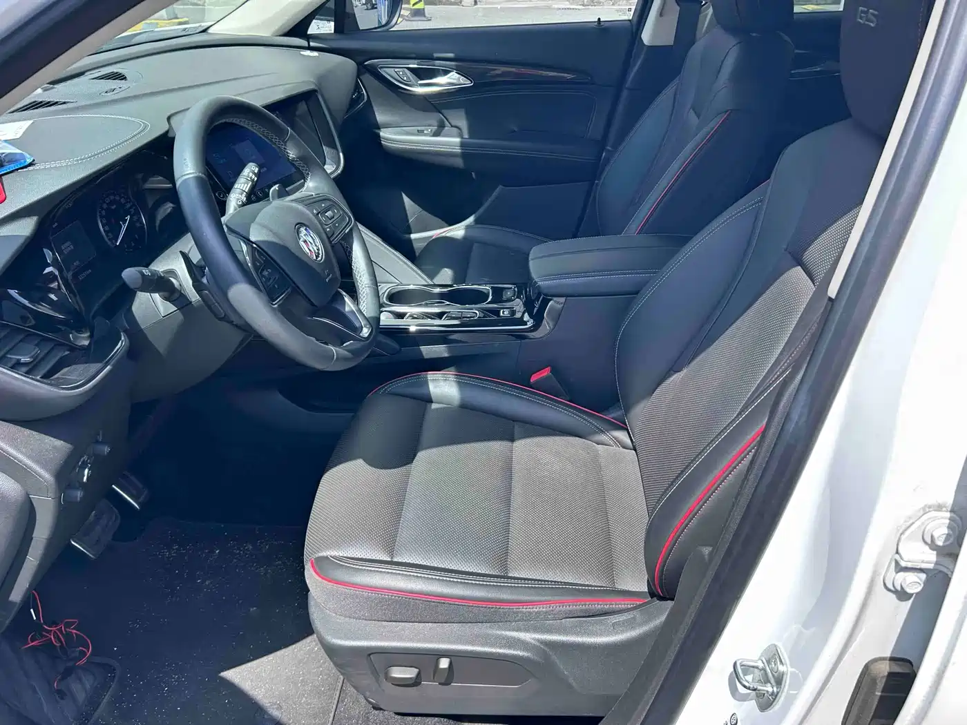 Фото 2 - Buick Envision S