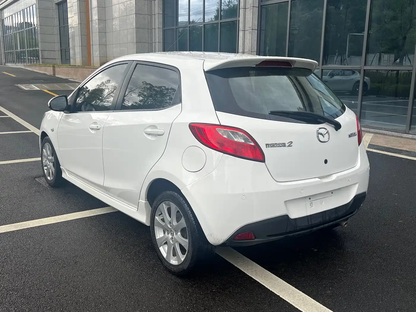 Mazda 2 2014 2012 Hatchback Dynamic 1.5L Automatic Value Edition
