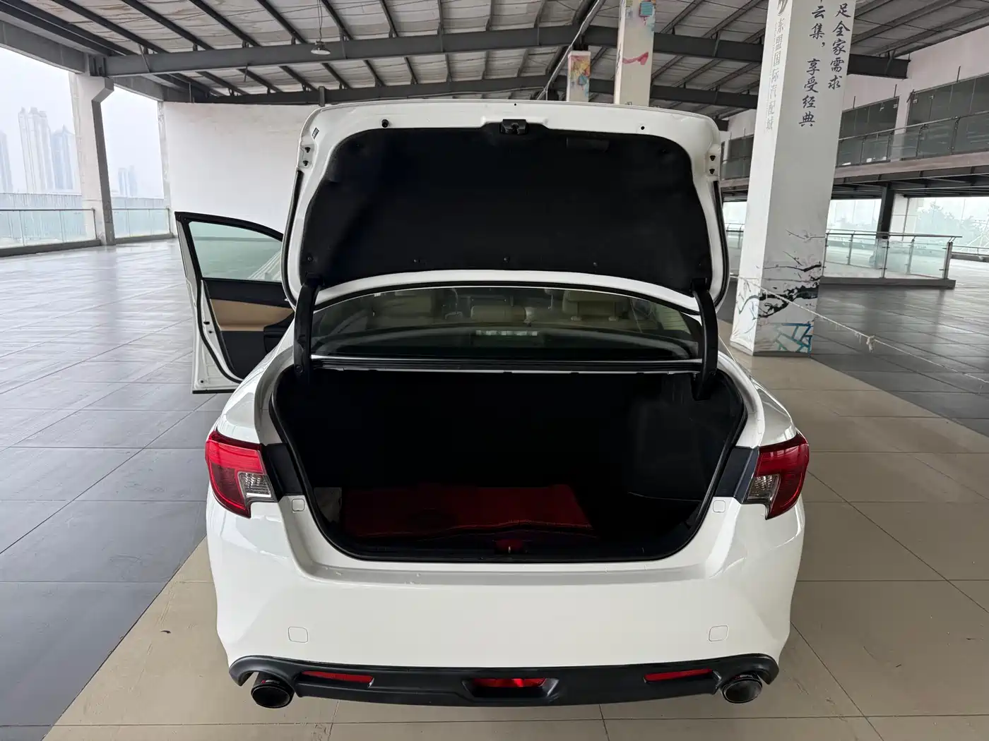 Toyota Reiz 2013 2.5V Premium Edition фото 18