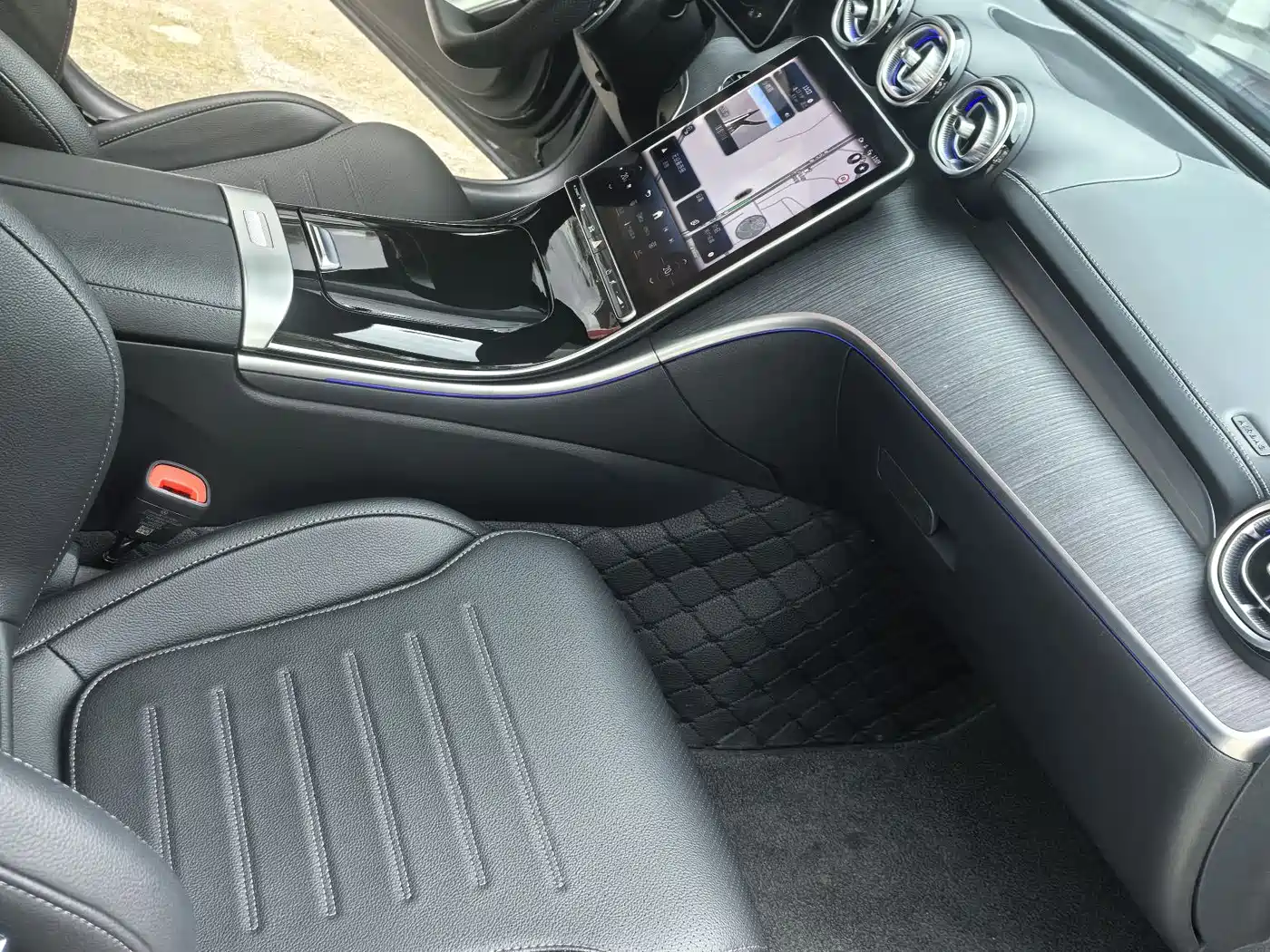 Mercedes-Benz C-Class 2023 Facelift II C 260 L Sport Edition фото 7