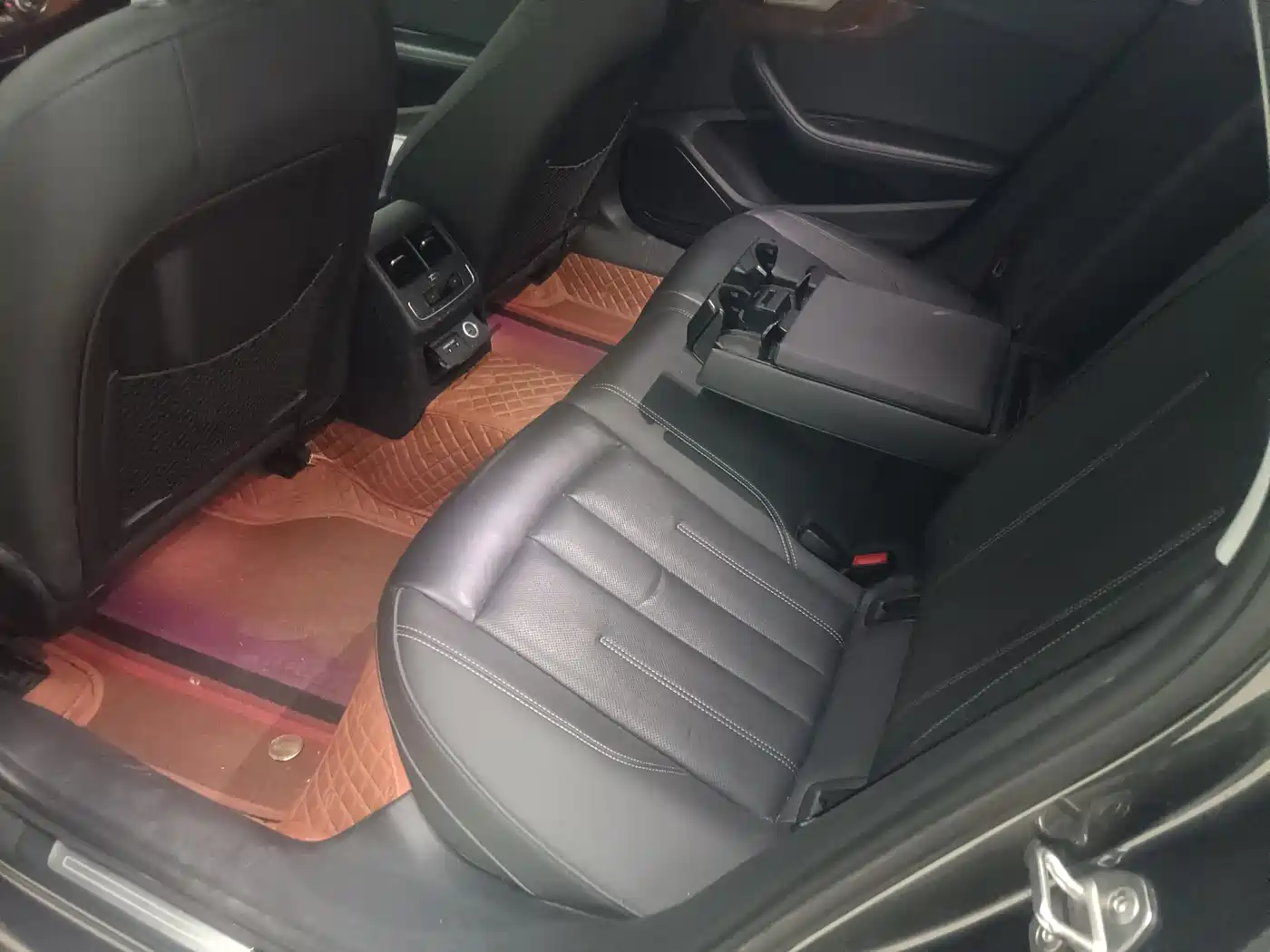 Audi A4L 2020 40 TFSI Luxury Elegance фото 6
