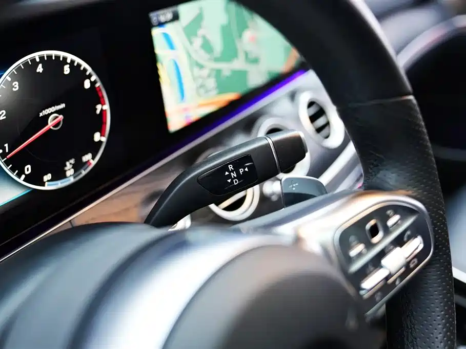 Mercedes-Benz E-Class 2019 E 300 L Sport Fashion фото 14