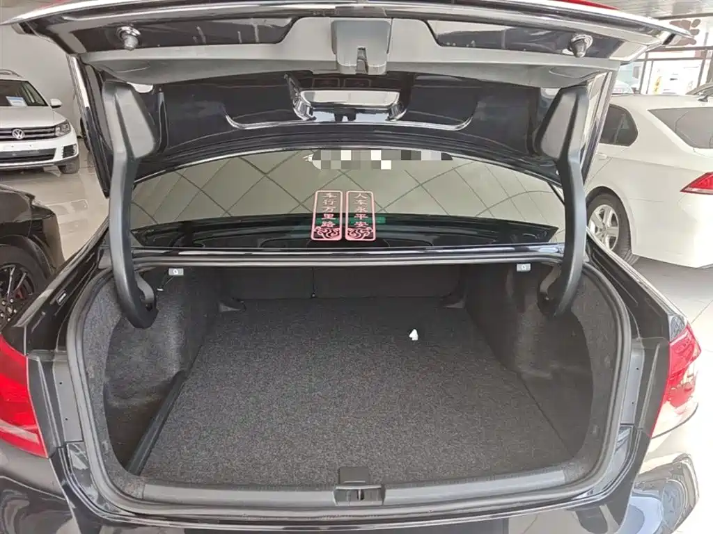 Volkswagen Passat 2015 1.8TSI DSG Prestige Edition фото 19