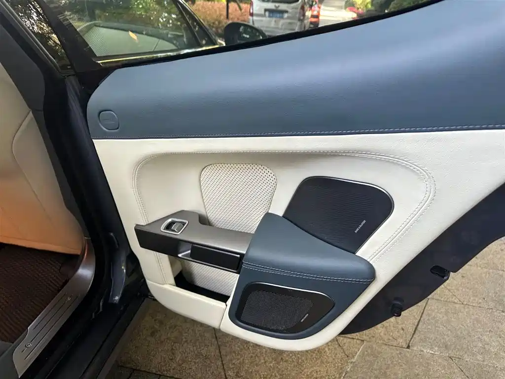 Aston Martin Rapide 2011 2010 6.0L
