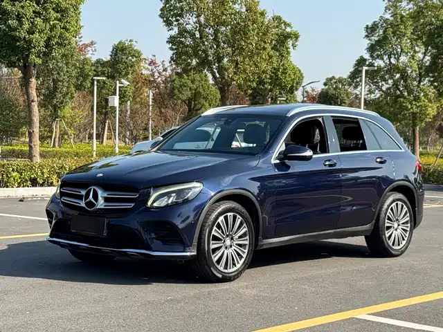 MERCEDES-BENZ GLC