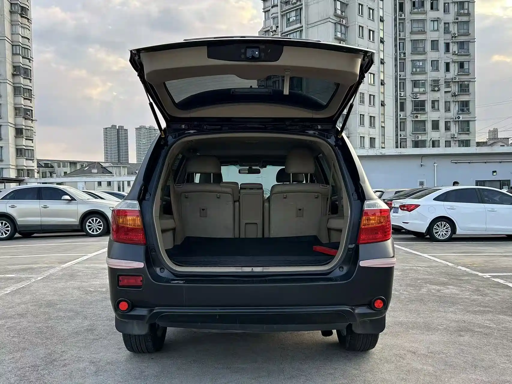 Фото 16 - Toyota Highlander