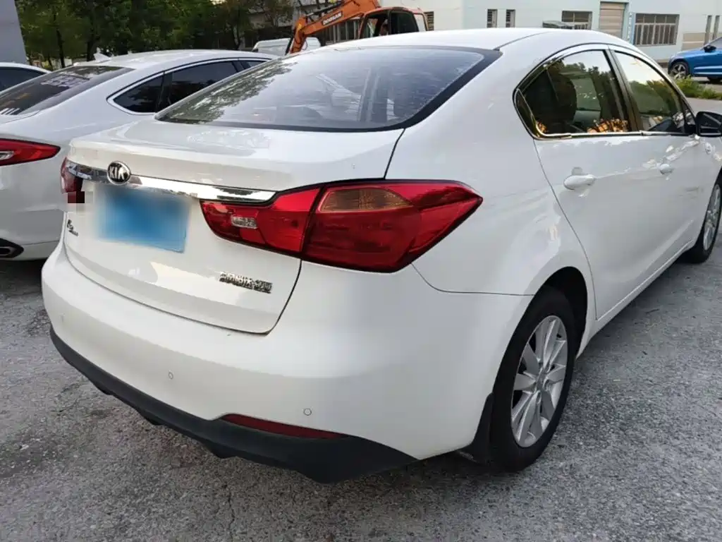 Photo 7 - Kia K3