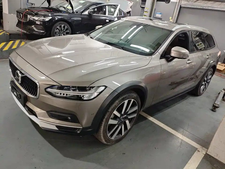 Volvo V90 2022 Cross Country B5 AWD Inscription