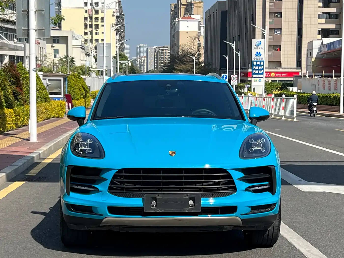 PORSCHE MACAN