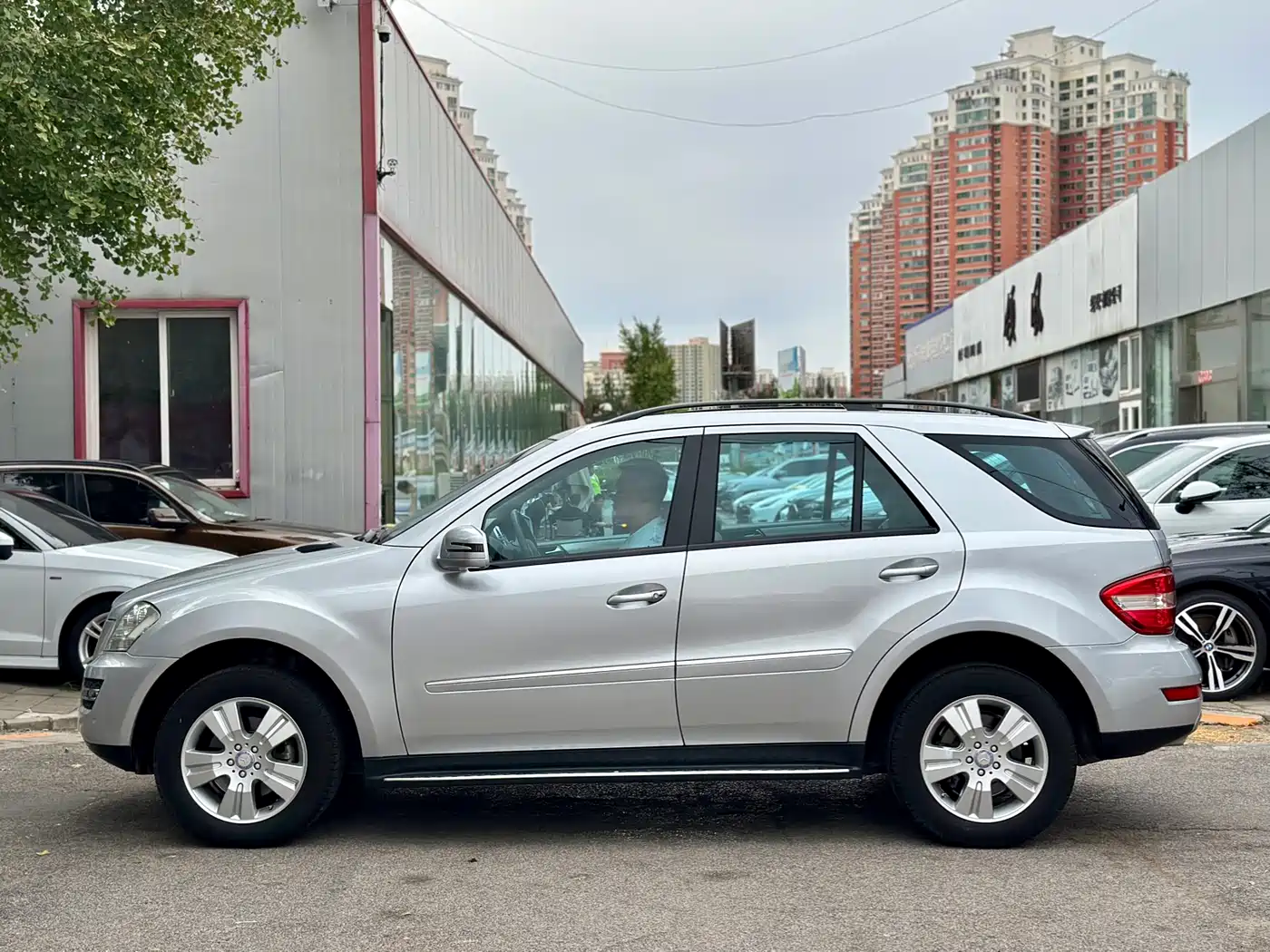 Mercedes-Benz M-Class 2010 ML 300 4MATIC фото 9