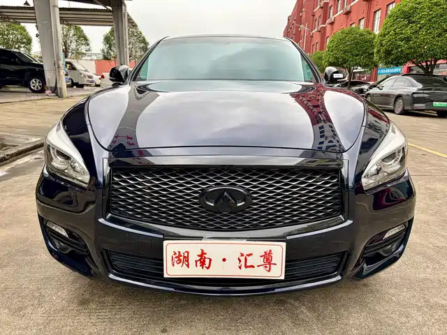 Infiniti Q70 2017 Q70L 2.5L Enjoyment Edition — фото 2