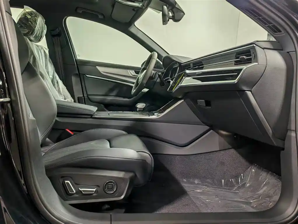 Audi A6L 2026 Model Year 40 TFSI Luxury Dynamic фото 7